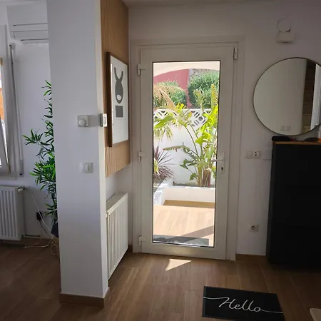 Avec Piscine A 2 Pas De La