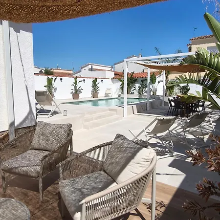 Avec Piscine A 2 Pas De La